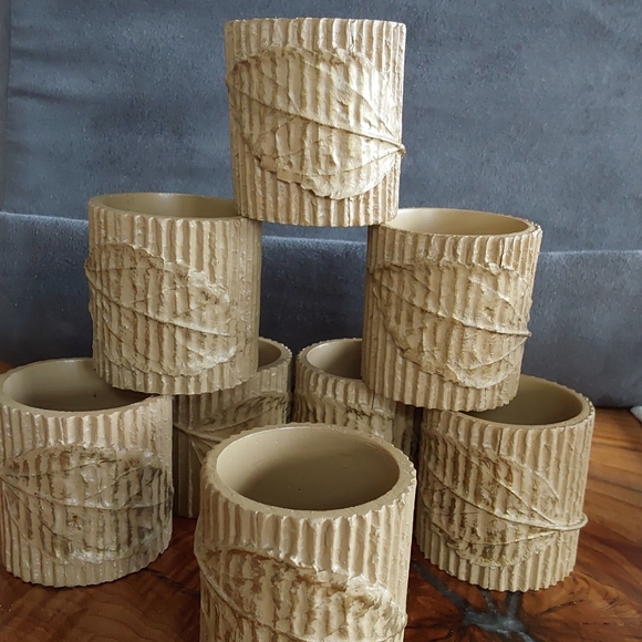 EIGHT... ALL SEASON NAPKIN RINGS - Picture 2 of 2